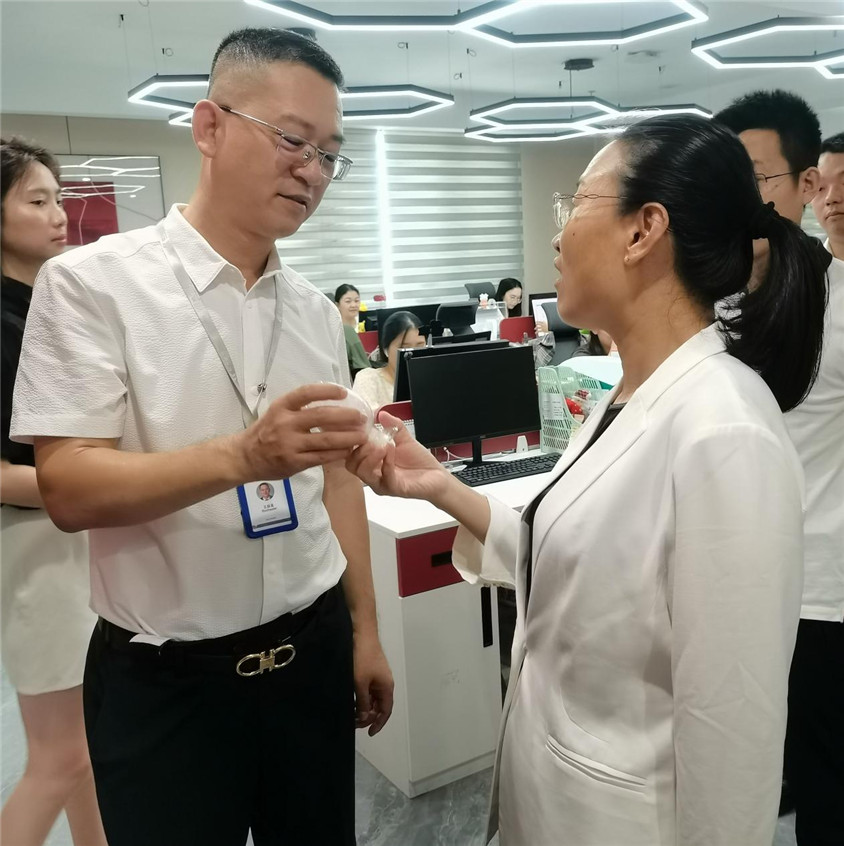 区辅导莅临领导，合作助力自贸港